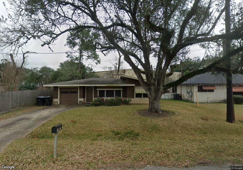 515 S Lee St, Alvin, TX 77511 - photo 1