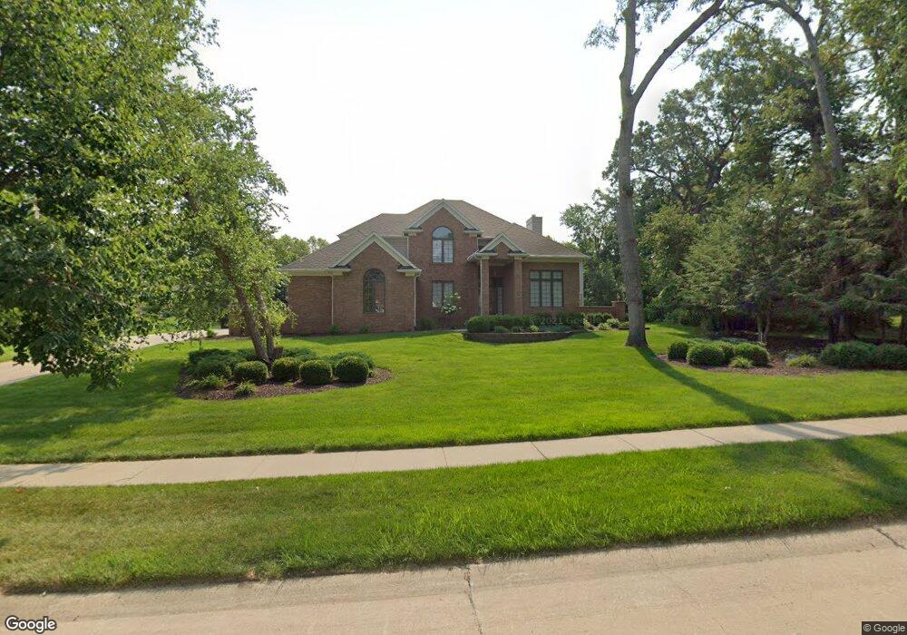 4867 Oak Grove Ct NE, Cedar Rapids, IA 52411 - photo 1