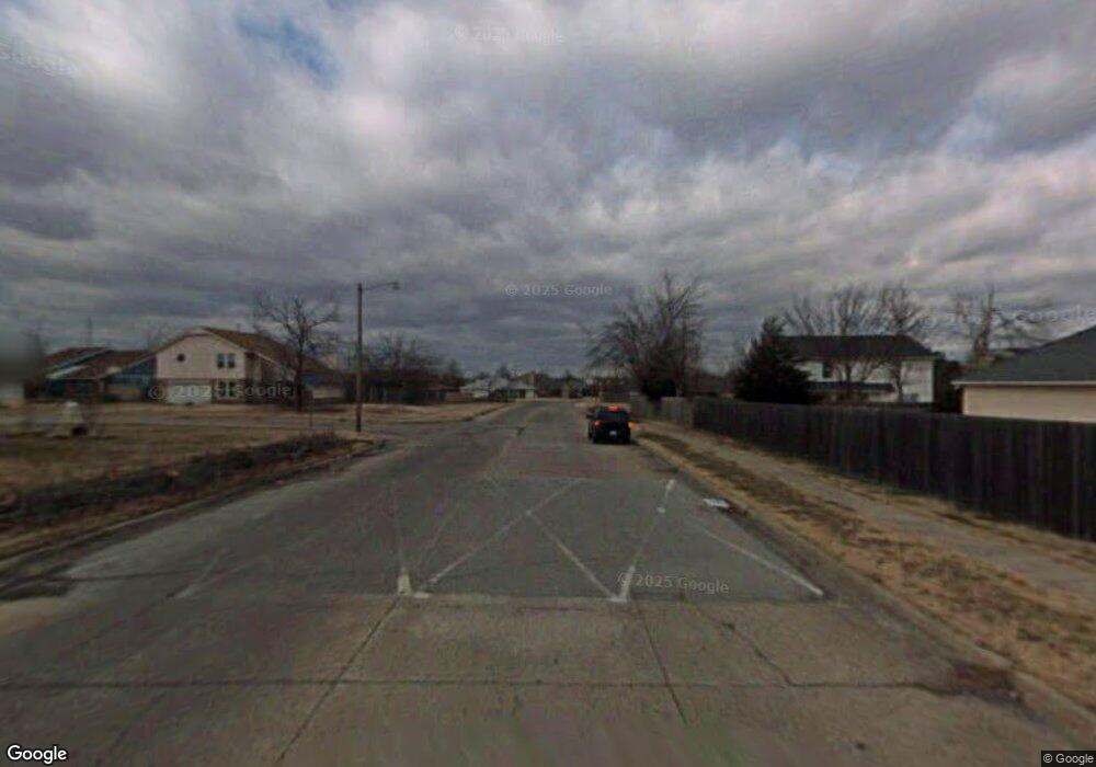 2819 S Lions Ave, Broken Arrow, OK 74012 - photo 1