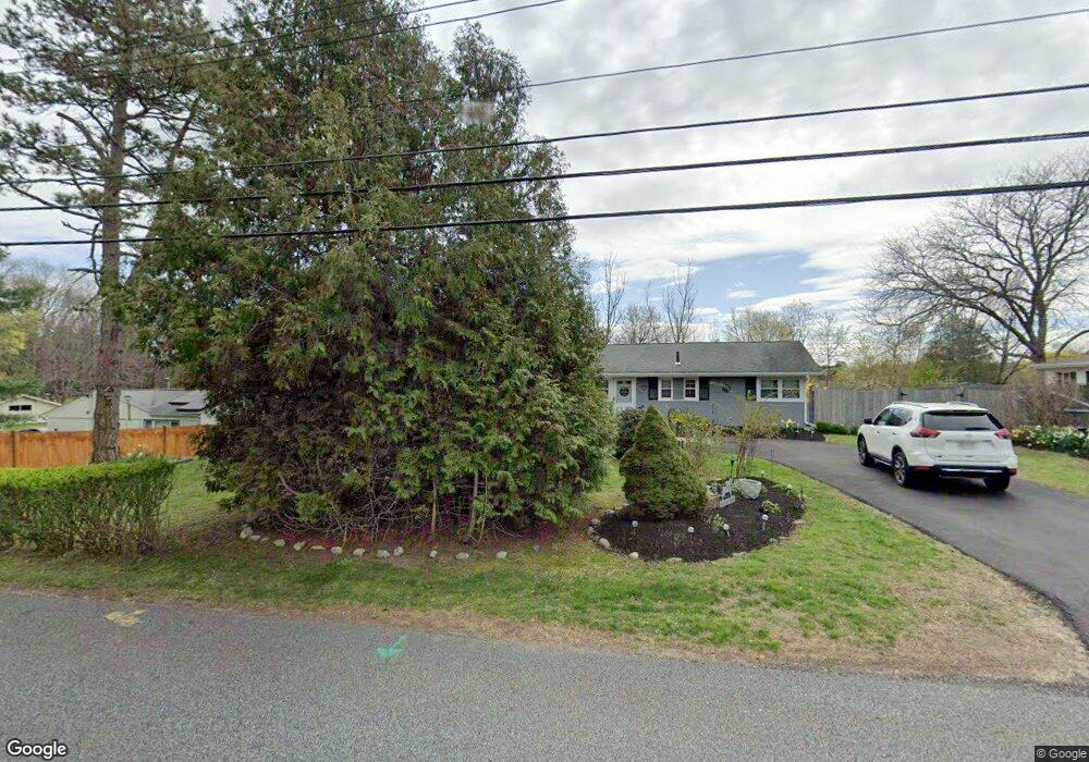 10 Arbetter Dr, Framingham, MA 01701 - photo 1