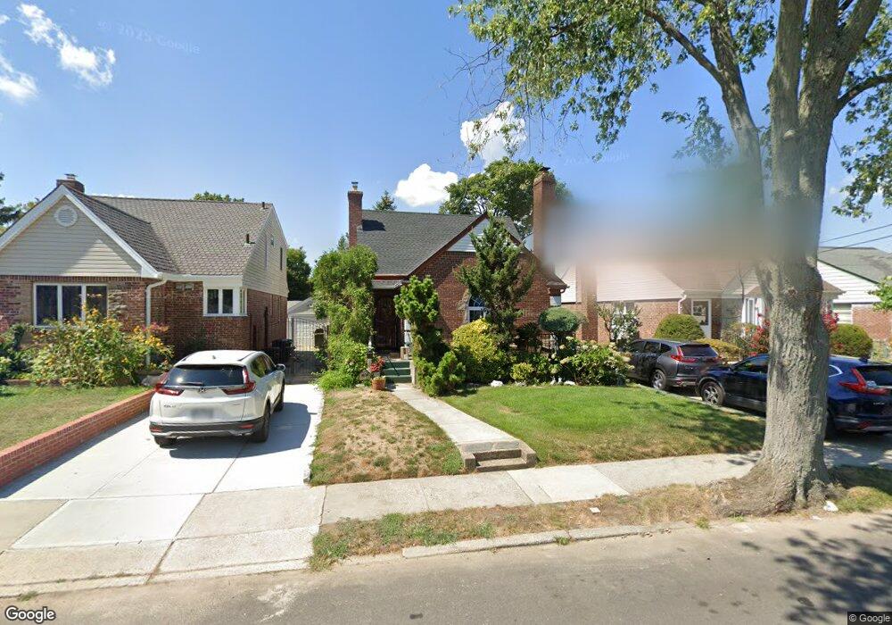 27-14 200th St, Flushing, NY 11360 - photo 1