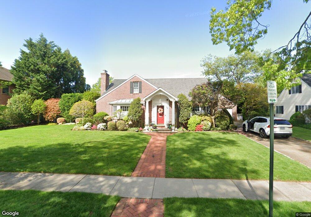 16 Adams St, Garden City, NY 11530 - photo 1