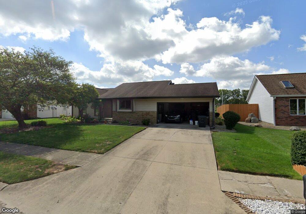 3827 Bonaventure Dr, Columbus, IN 47203 - photo 1