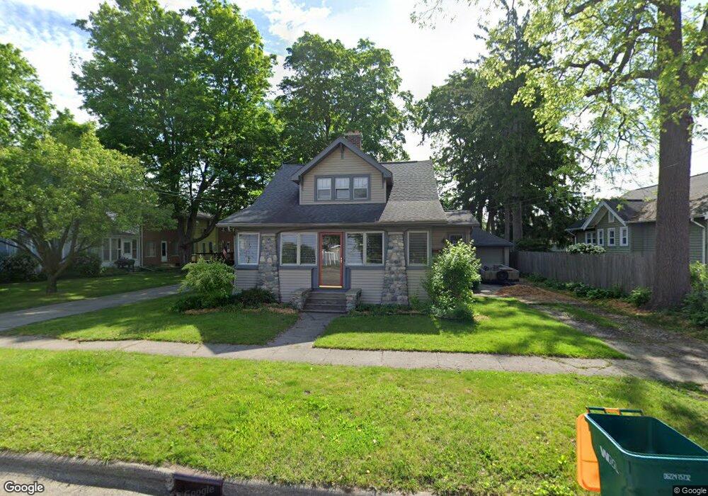 112 N Beech St, Flushing, MI 48433 - photo 1