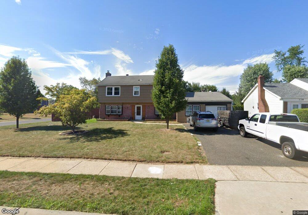 124 Glenview Ln, Willingboro, NJ 08046 - photo 1