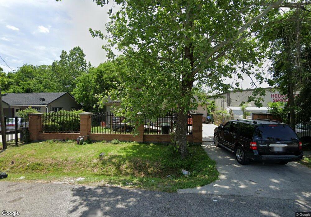 9407 Shoreham St, Houston, TX 77093 - photo 1