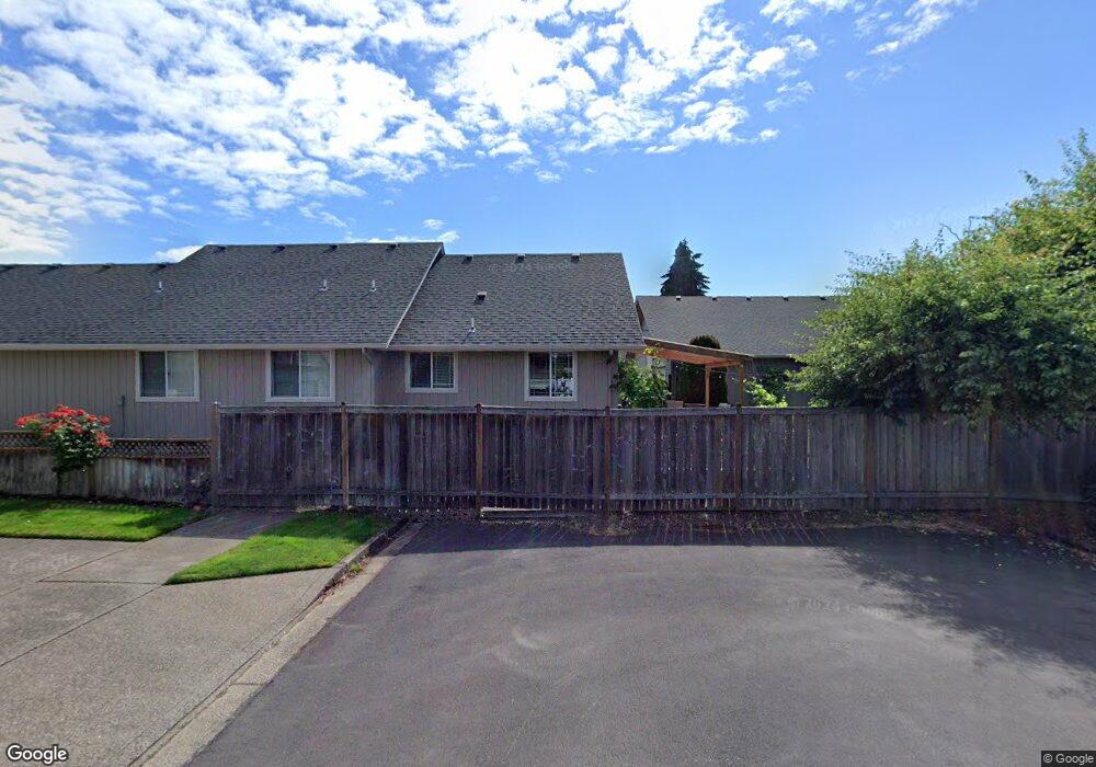 696 Aspen St, Springfield, OR 97477 - photo 1