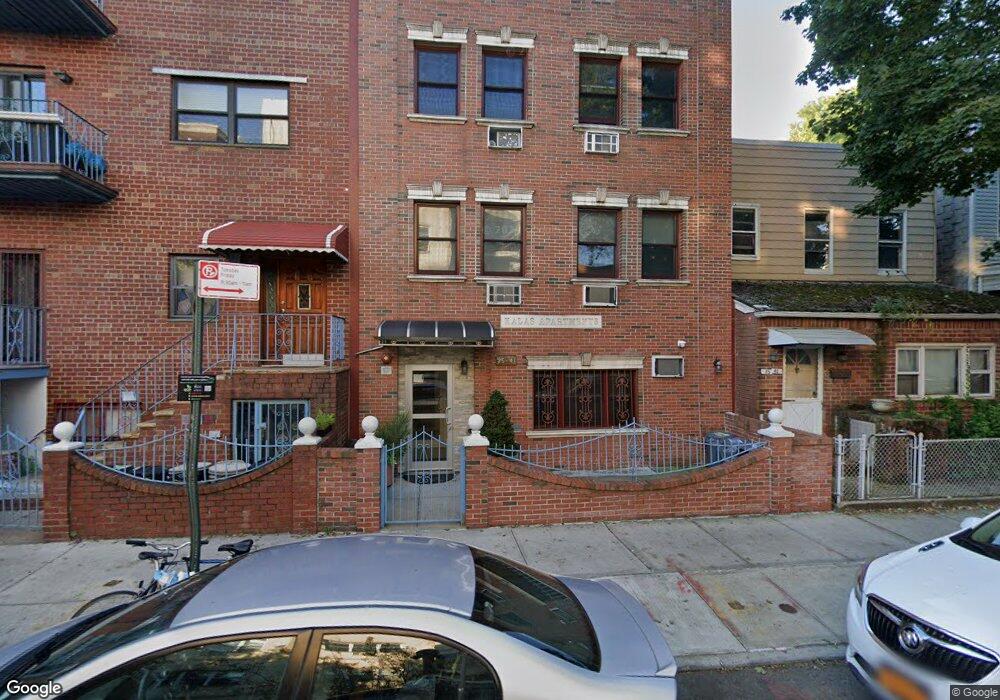 25-41 37th St unit 3-B, New York City, NY 11103 - photo 1