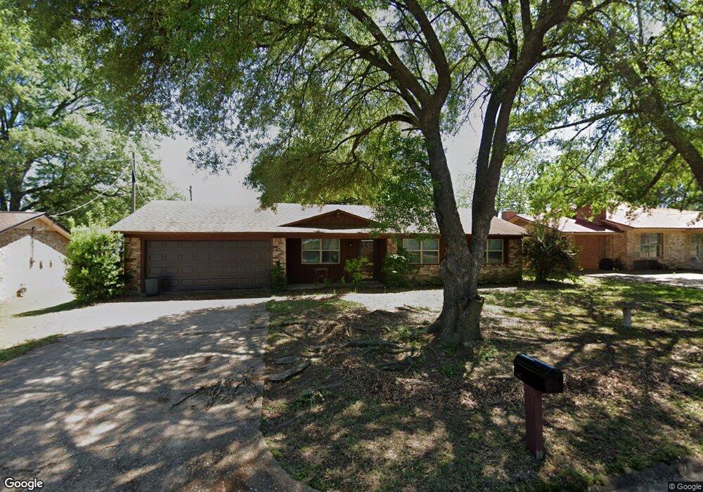 907 Japonica Dr, Wake Village, TX 75501 - photo 1
