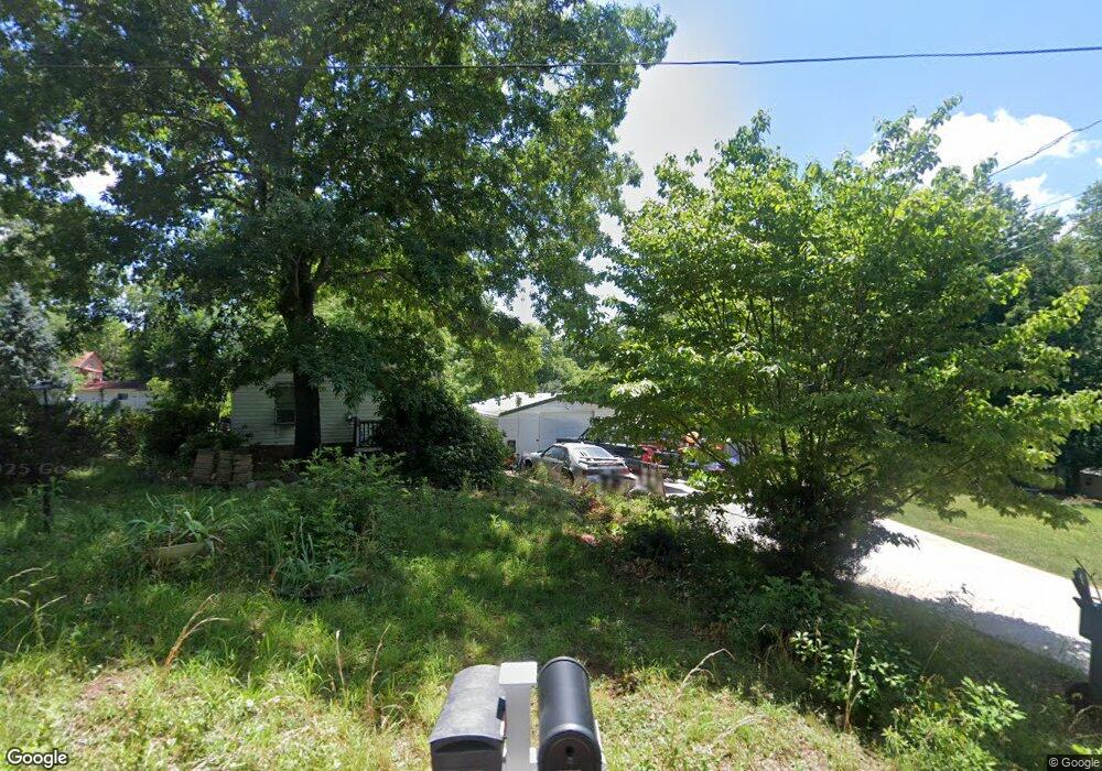 572 Walden St, Baldwin, GA 30511 - photo 1