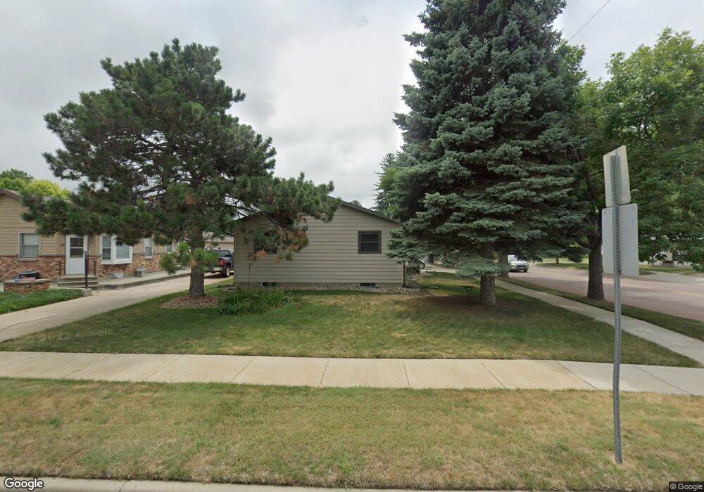 1301 E 1st Ave, Mitchell, SD 57301 - photo 1