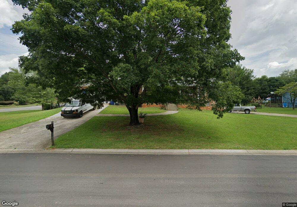 1525 Meadowview Dr, Marietta, GA 30062 - photo 1