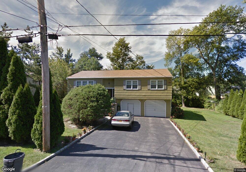 197 Manhattan Ave, Hawthorne, NY 10532 - photo 1