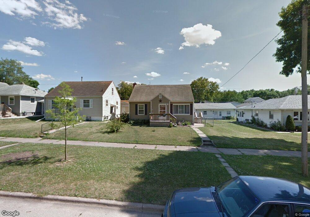 1125 18th Ave SW, Cedar Rapids, IA 52404 - photo 1