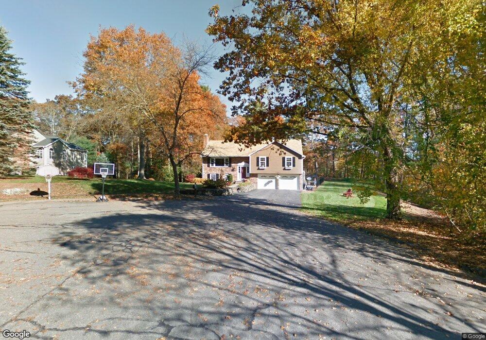 8 Pentucket Ln, Danvers, MA 01923 - photo 1