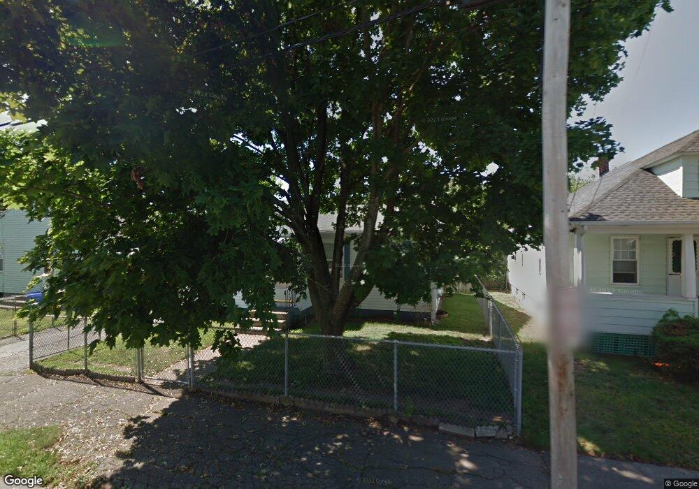 111 Windsor Rd, Pawtucket, RI 02861 - photo 1