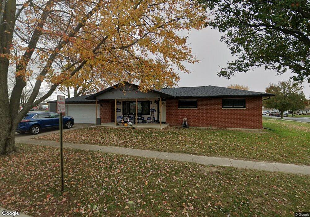 210 Stinebaugh Dr, Wapakoneta, OH 45895 - photo 1