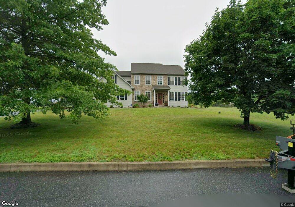 4608 Magellan Dr, Walnutport, PA 18088 - photo 1