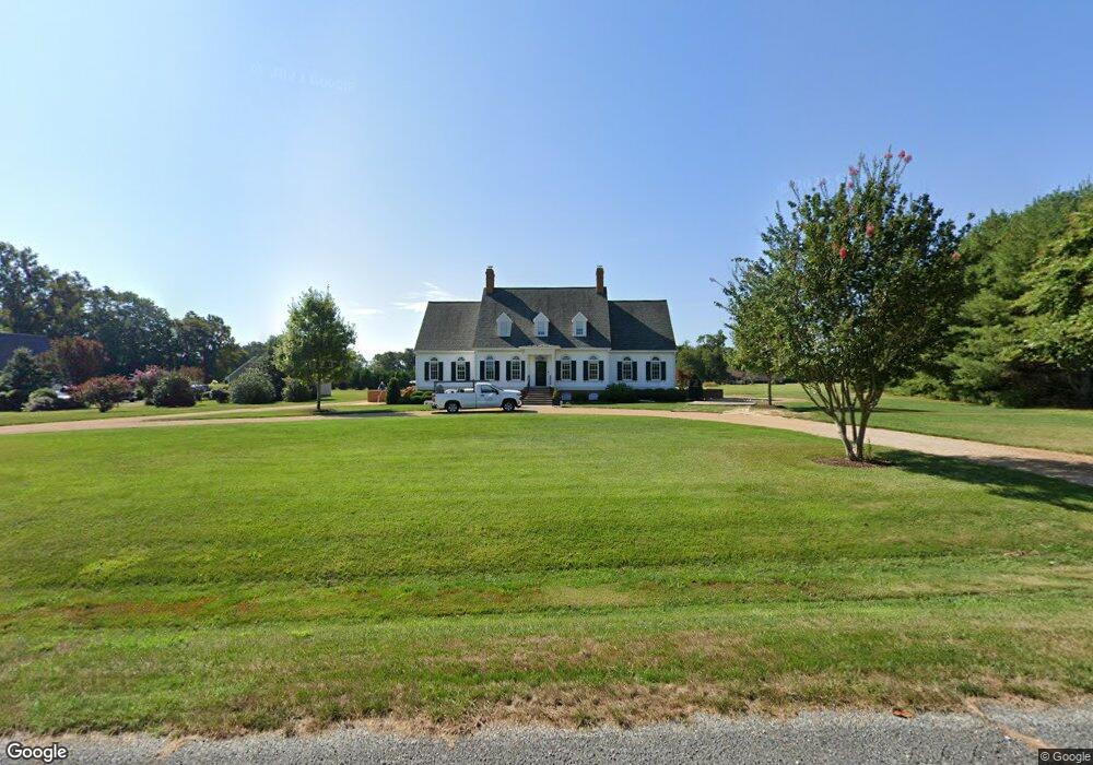 330 Piscataway Dr, Tappahannock, VA 22560 - photo 1