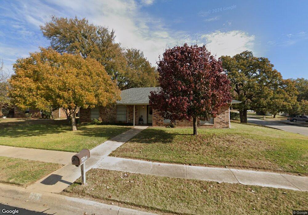 2800 Ridgewood Dr, Hurst, TX 76054 - photo 1