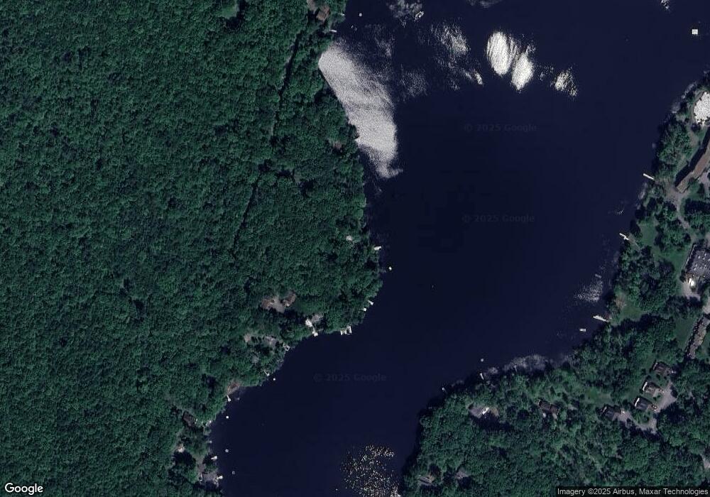 472 W Shore Dr, Hawley, PA 18428 - photo 1