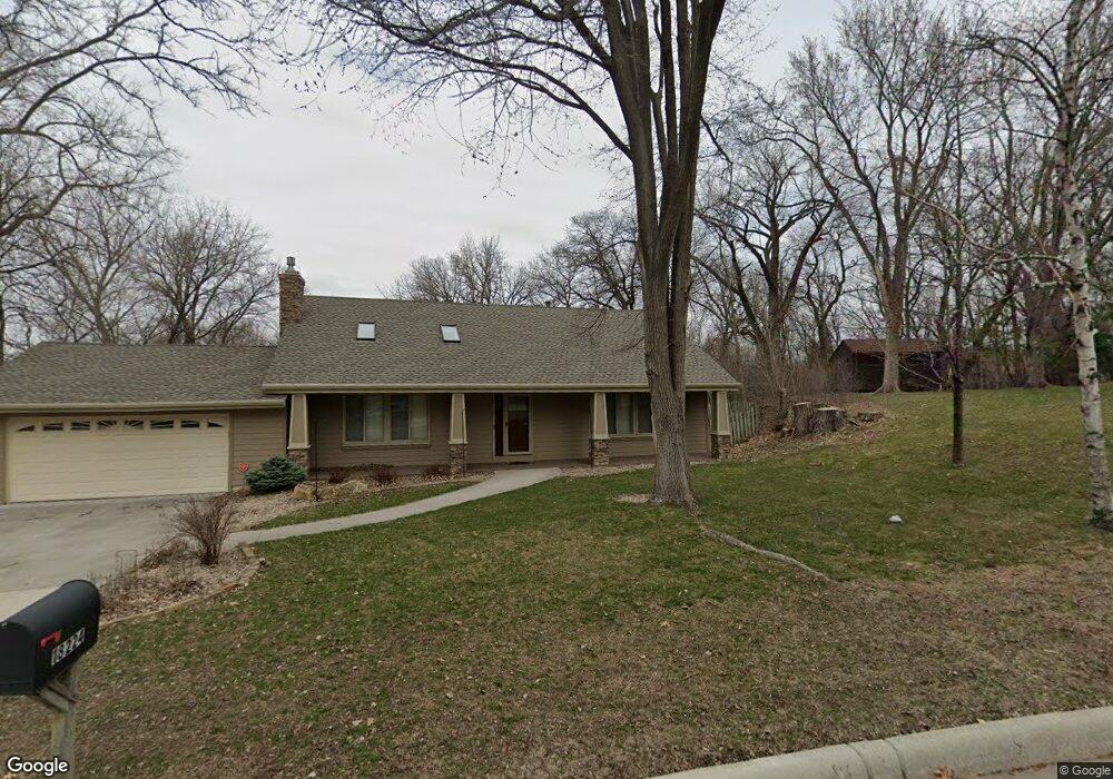 18224 Kathleene Dr, Minnetonka, MN 55345 - photo 1