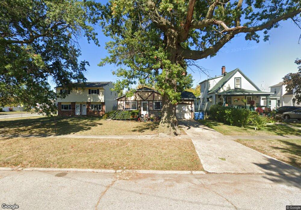 1605 E 33rd St, Lorain, OH 44055 - photo 1