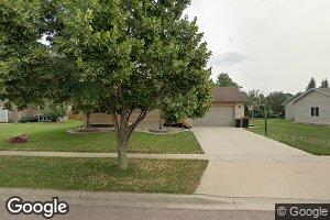 305 W Chapelwood Dr, Brandon, SD 57005
