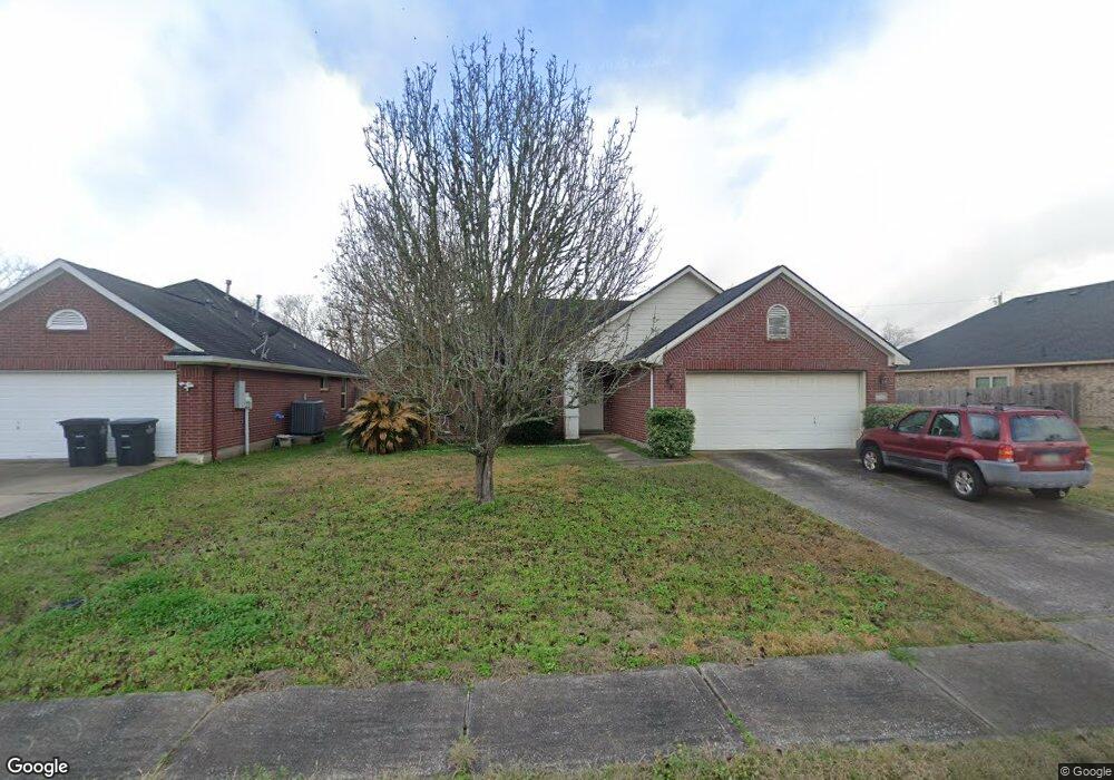 3066 Community Dr, Alvin, TX 77511 - photo 1