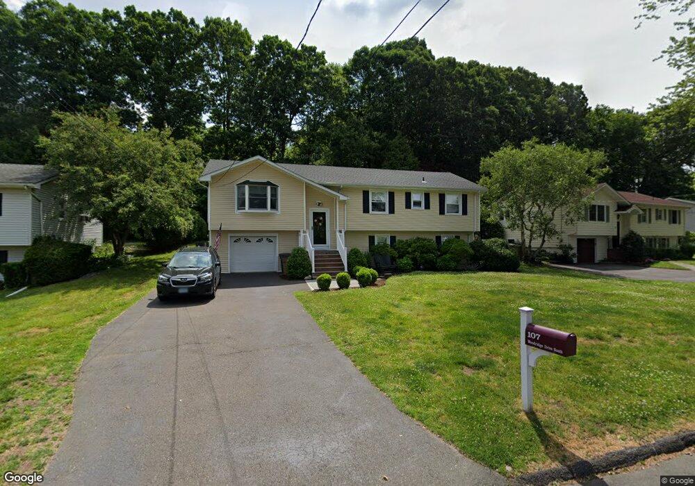 107 Woodridge Dr S, Stamford, CT 06902 - photo 1