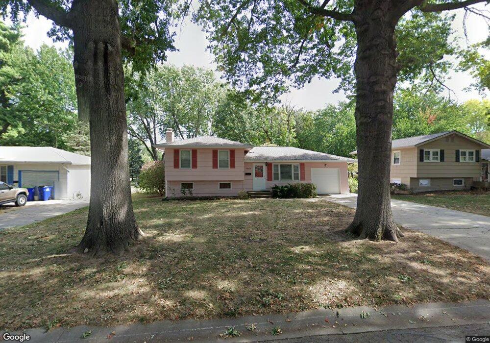 7121 Goddard St, Shawnee, KS 66203 - photo 1