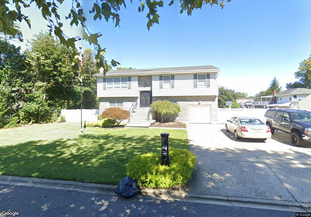 630 10th St, West Babylon, NY 11704 - photo 1