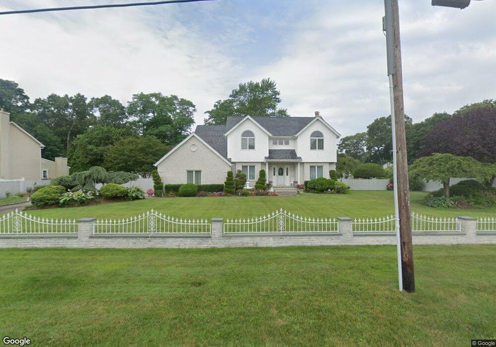 30 Woodland Ave, Holtsville, NY 11742 - photo 1