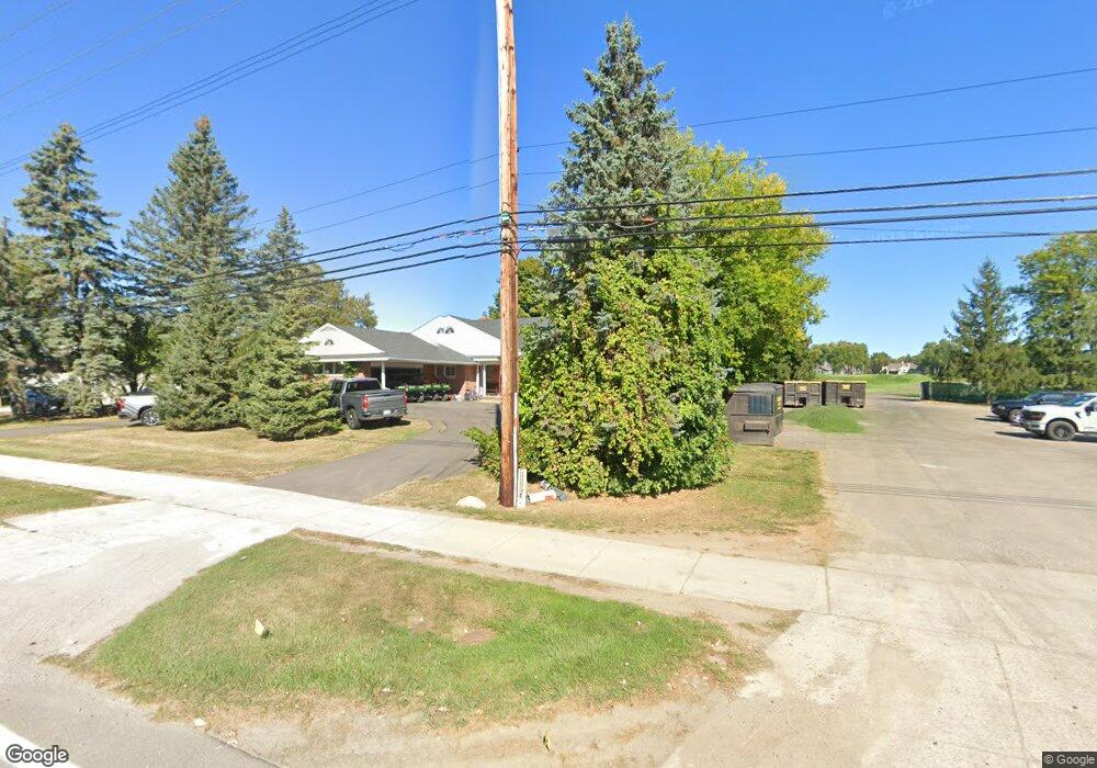 3856 W Maple Rd, Bloomfield Hills, MI 48301 - photo 1