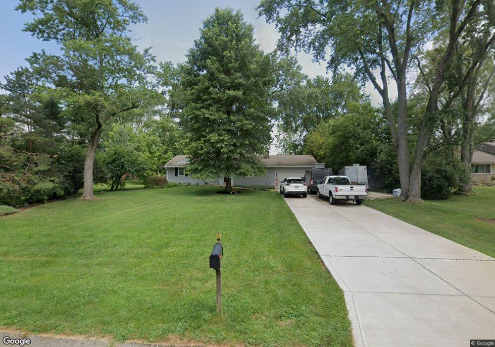 1700 Paula Dr, Columbus, OH 43220 - photo 1