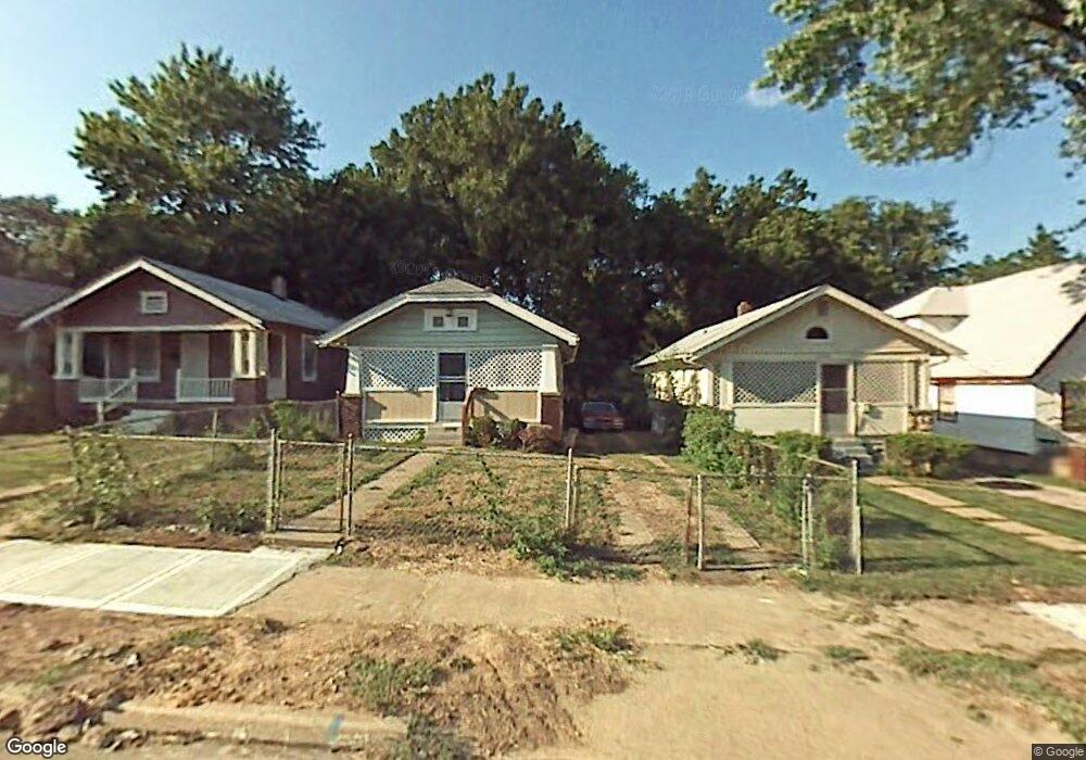 2204 E 58th St, Kansas City, MO 64130 - photo 1