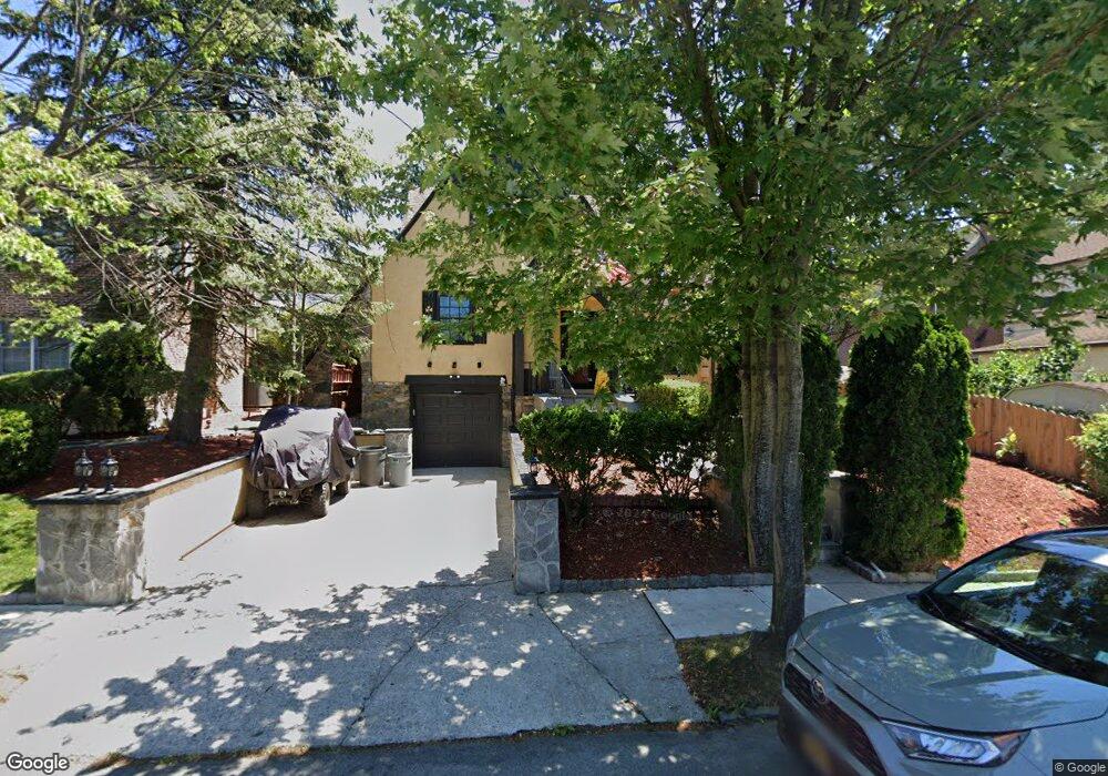 246 Kneeland Ave, Yonkers, NY 10705 - photo 1