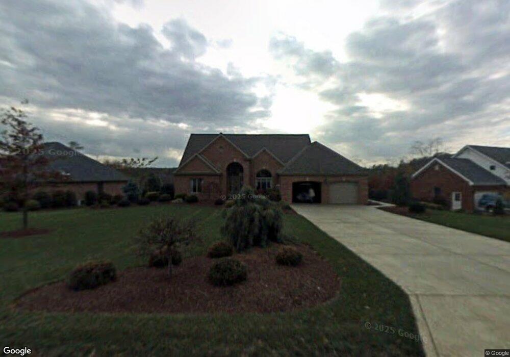 244 Arrowhead Ln, Eighty Four, PA 15330 - photo 1