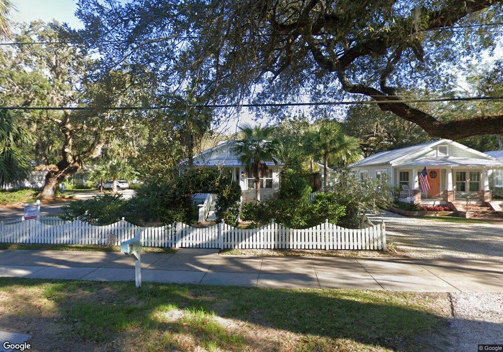 601 Ocean Blvd, Saint Simons Island, GA 31522 - photo 1