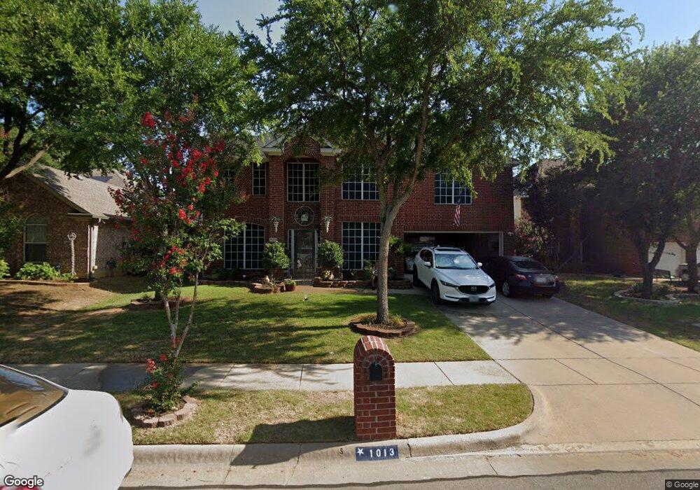 1013 Stoneway Dr, Denton, TX 76210 - photo 1