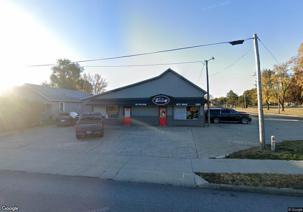 2301 1st Ave E, Newton, IA 50208 - photo 1