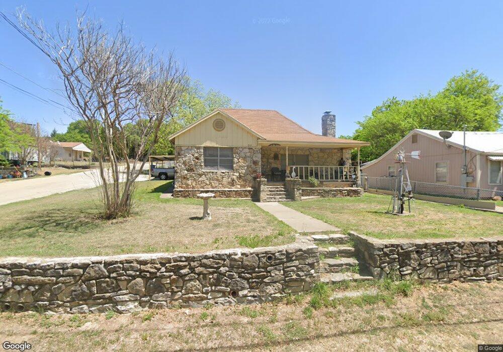 712 Liberty St, Weatherford, TX 76086 - photo 1