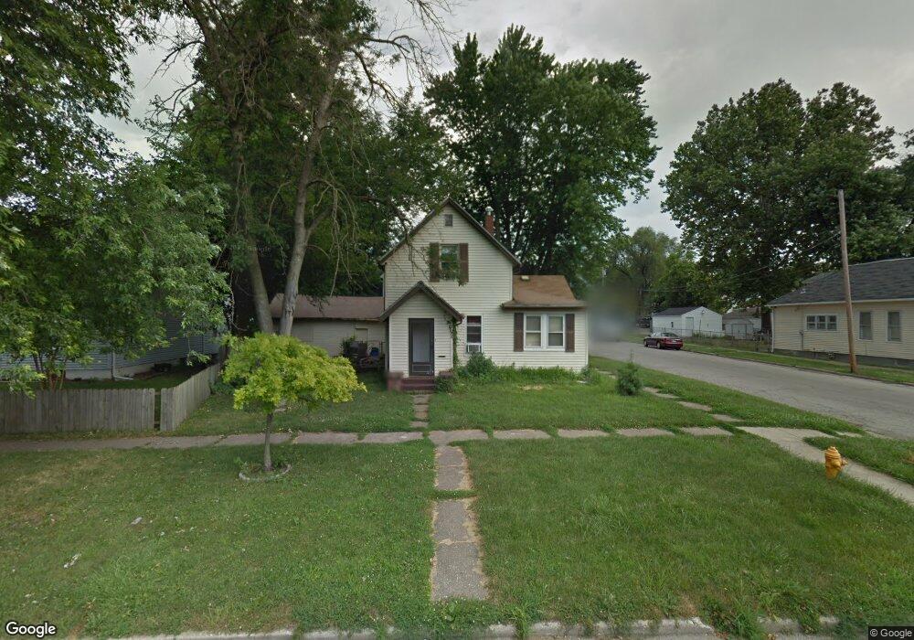 2102 W 5th St, Davenport, IA 52802 - photo 1