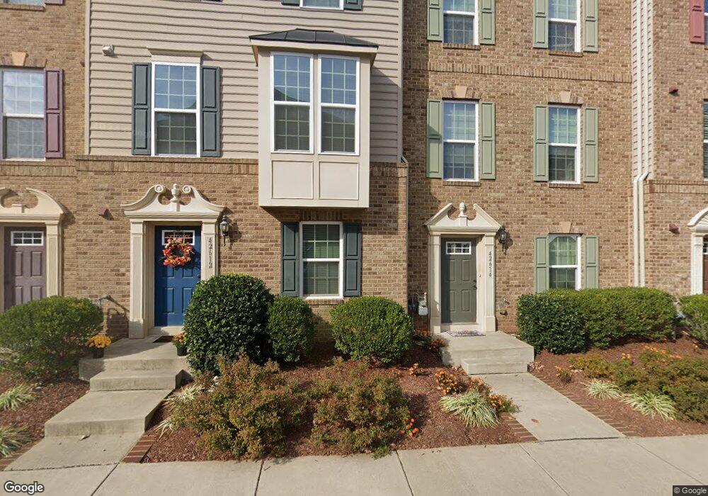 42614 Freistadt Square, Dulles, VA 20166 - photo 1