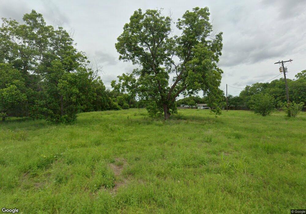 305 Pearce St, Cleburne, TX 76031 - photo 1