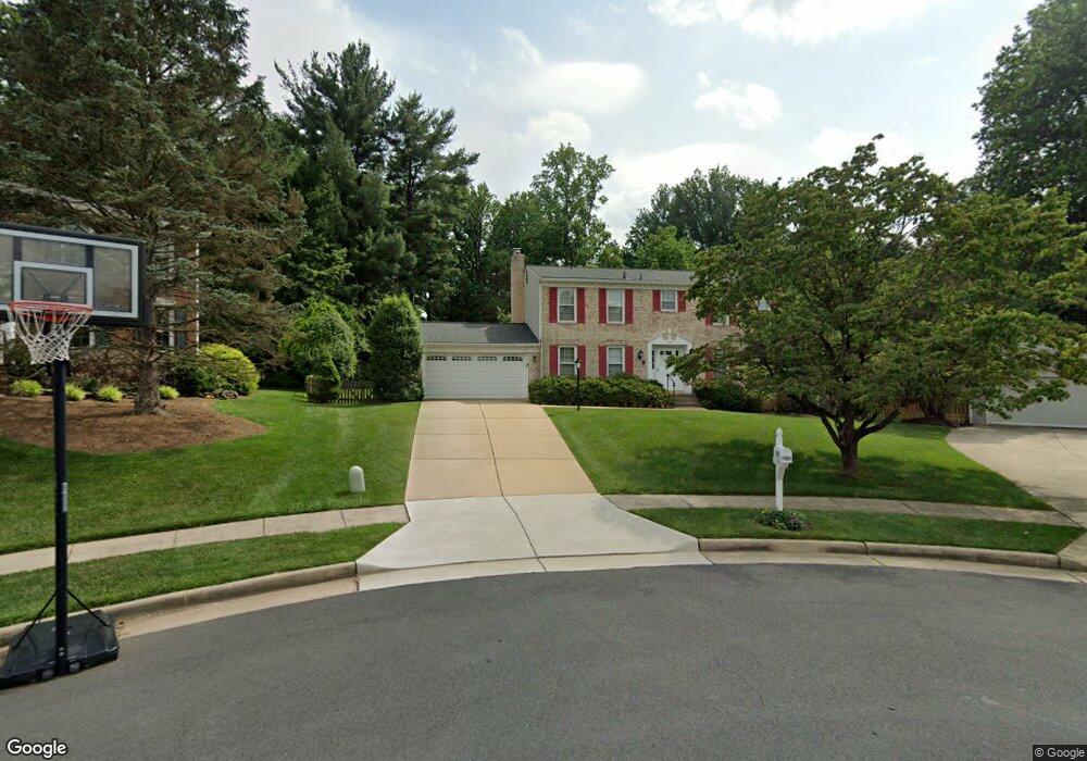 1807 Hursley Ct, Vienna, VA 22182 - photo 1