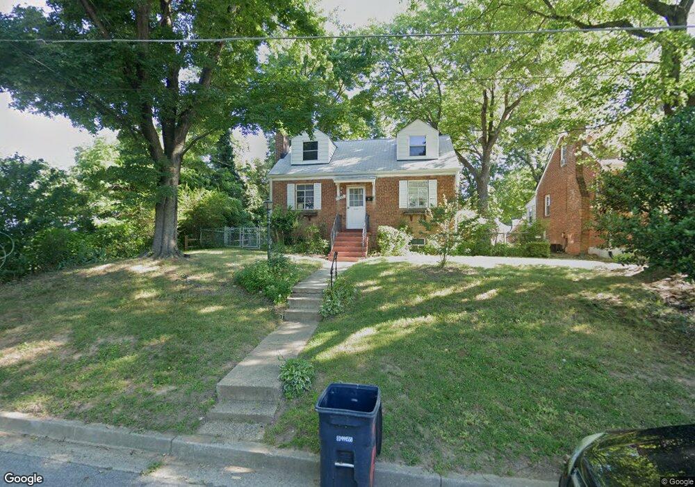 5000 Woodhill Dr, Hyattsville, MD 20785 - photo 1