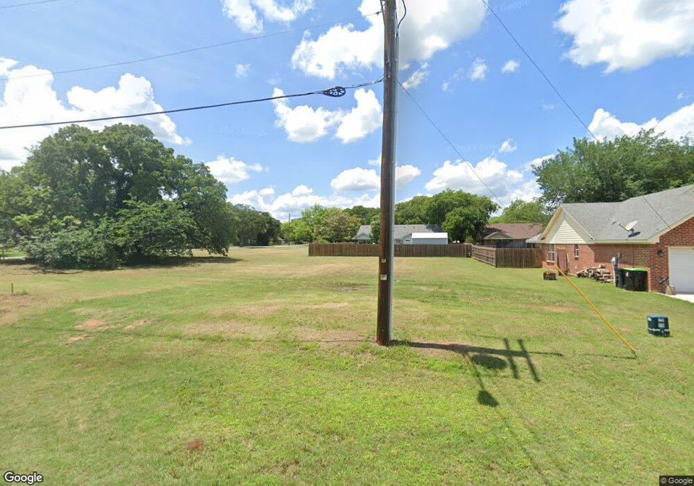 208 S Atwood St, Boyd, TX 76023 - photo 1