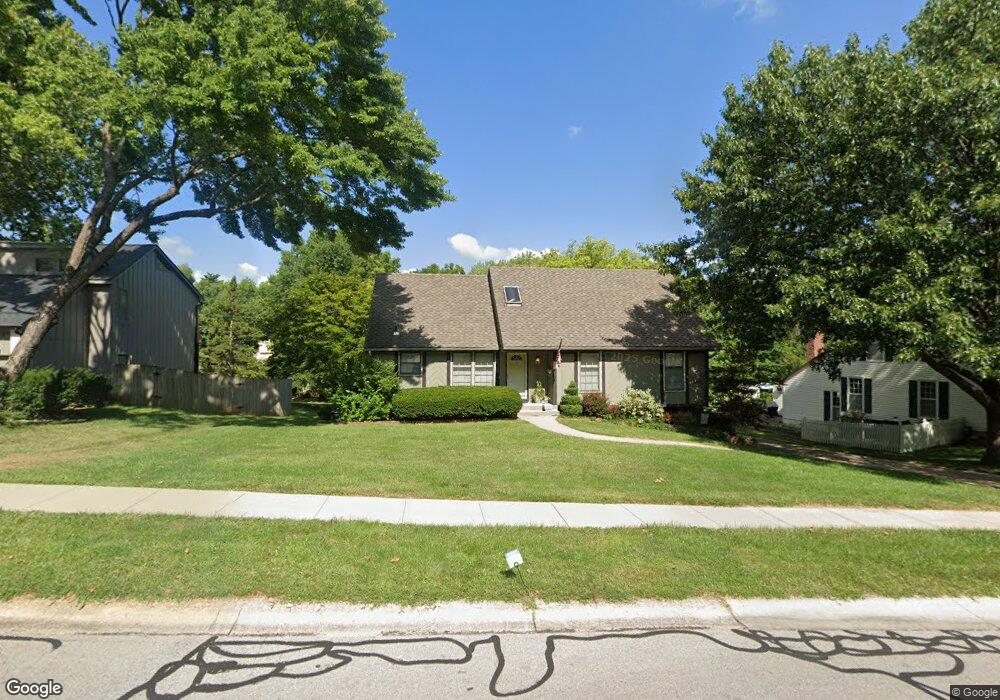 10410 W 52nd Cir, Shawnee, KS 66203 - photo 1