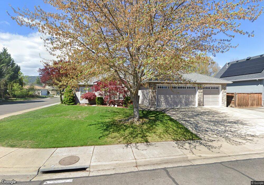 905 Mendolia Way, Central Point, OR 97502 - photo 1